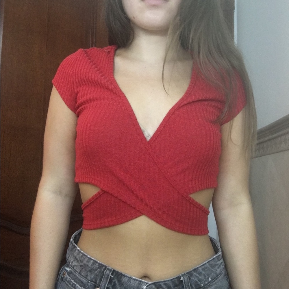 red crop top